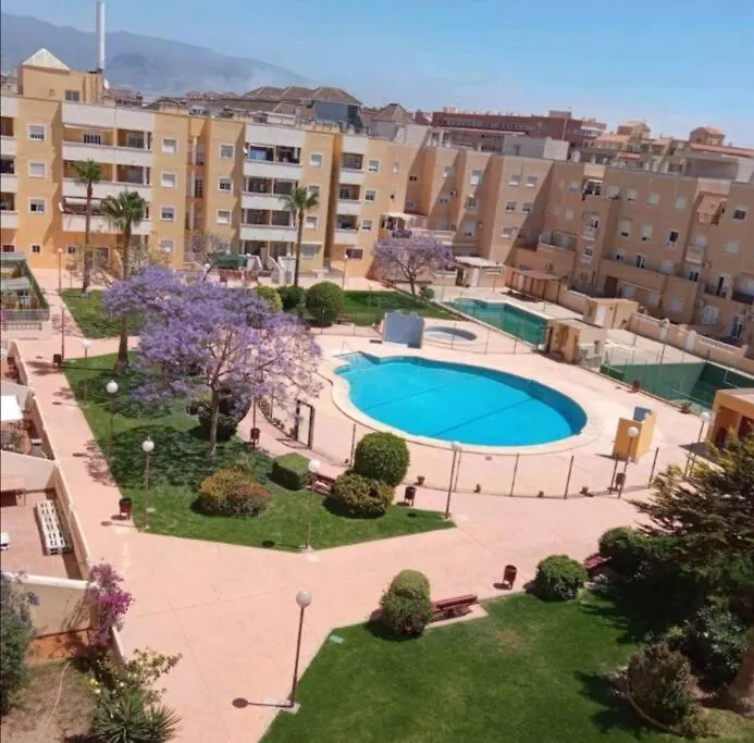 Apartamento Zona Playa En Roquetas Cerca De Bares Restaurantes Y Centro Comercial Roquetas de Mar